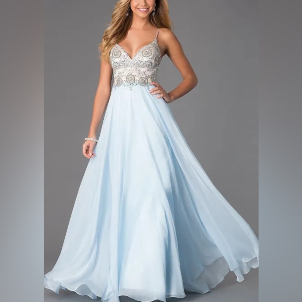 Elegant Blue Evening Gown